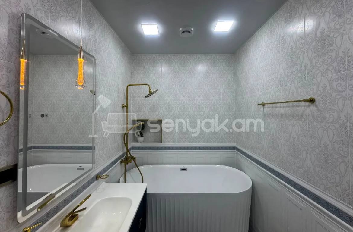 4 Սենյականոց Բնակարան, 124քմ, 8/9 հարկ, Կապիտալ Վերանորոգված