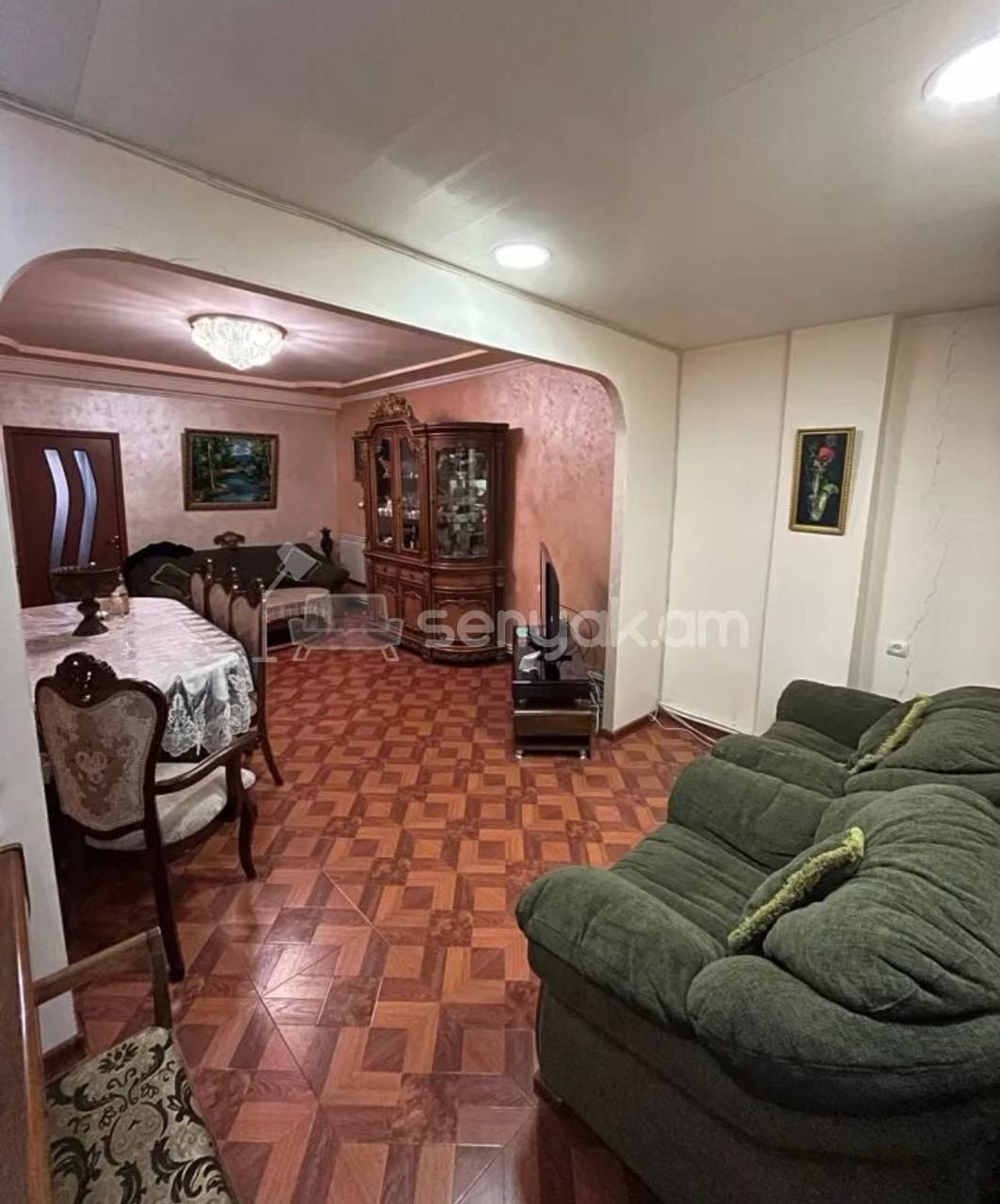 4 Սենյականոց Բնակարան Քարե Շենքում, 100քմ, 4/5 հարկ, Կապիտալ Վերանորոգված