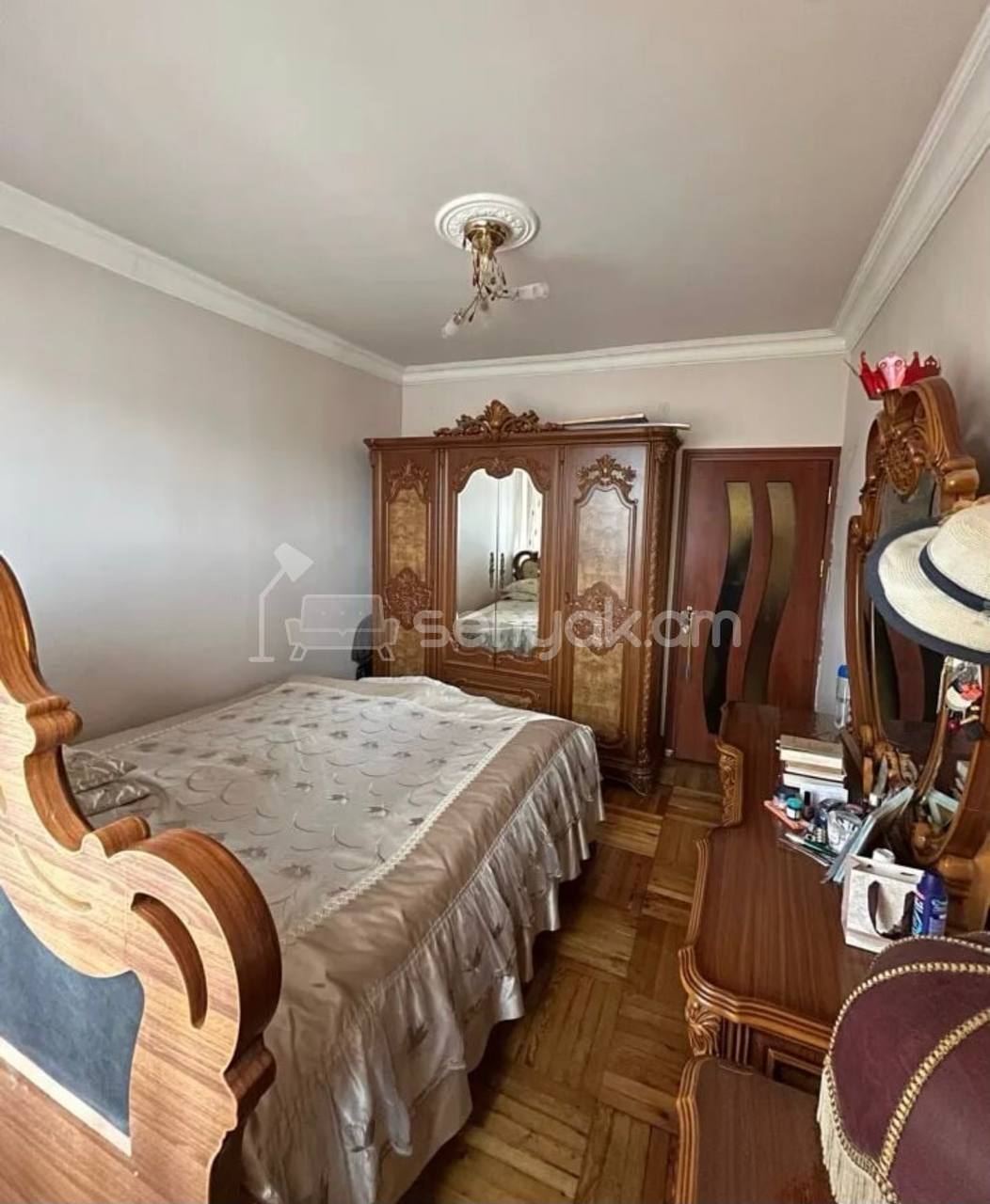 4 Սենյականոց Բնակարան Քարե Շենքում, 100քմ, 4/5 հարկ, Կապիտալ Վերանորոգված