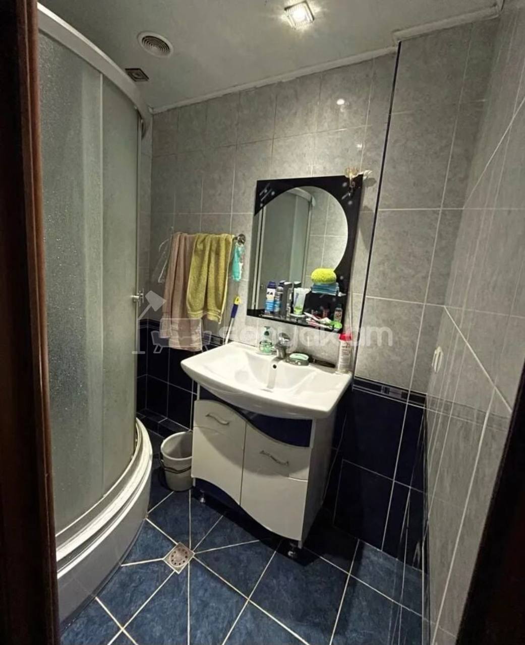 4 Սենյականոց Բնակարան Քարե Շենքում, 100քմ, 4/5 հարկ, Կապիտալ Վերանորոգված