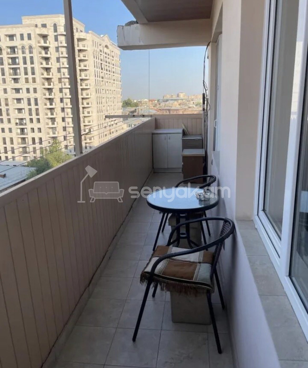 3 Սենյականոց Բնակարան Քարե Շենքում, 92քմ, 5/9 հարկ, Դիզայներական Վերանորոգված