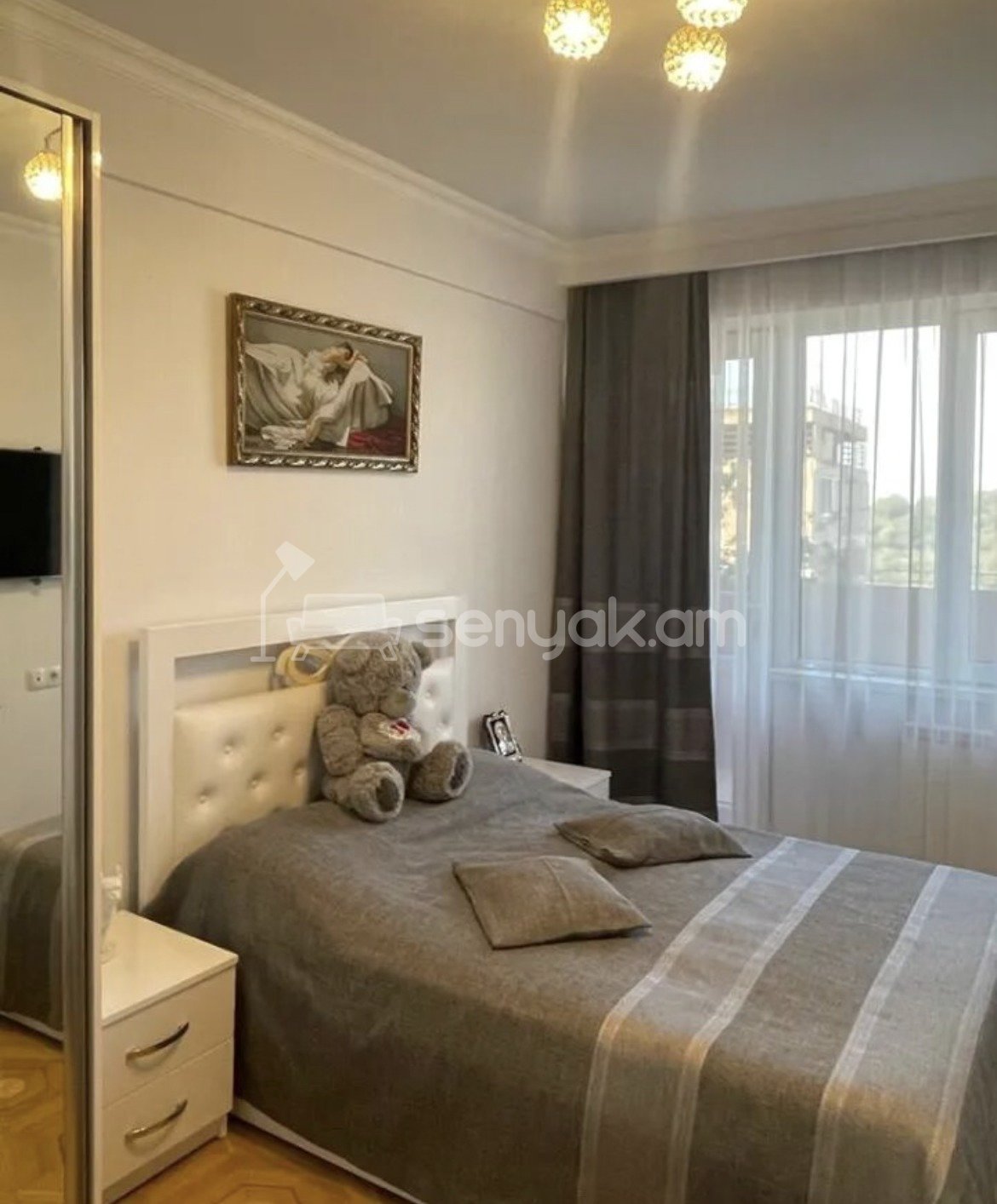 3 Սենյականոց Բնակարան Քարե Շենքում, 92քմ, 5/9 հարկ, Դիզայներական Վերանորոգված