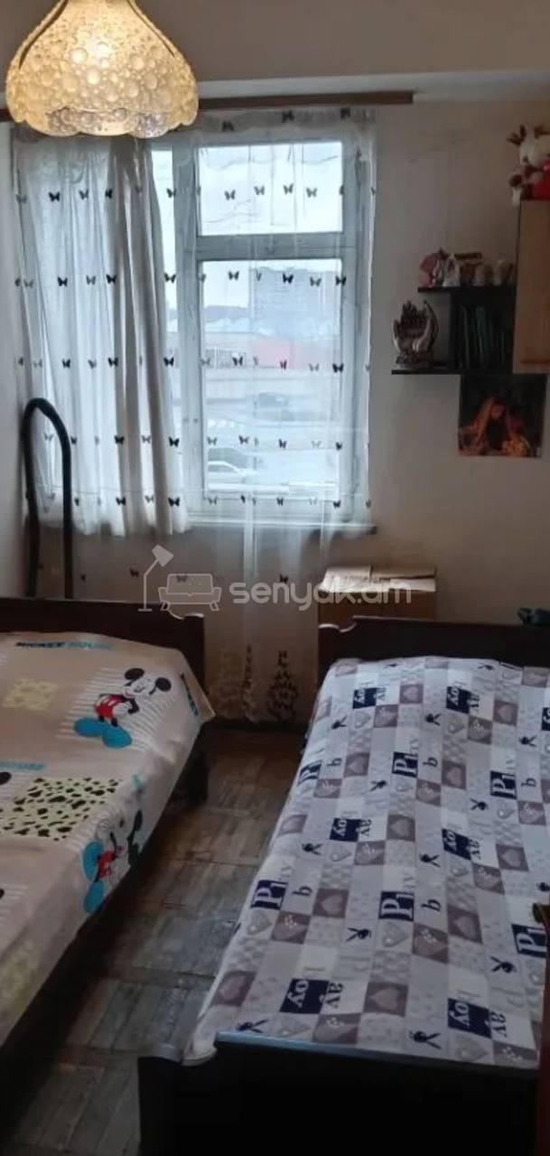 4 Սենյականոց Բնակարան, 85քմ, 3/9 հարկ, Պետական Վիճակում