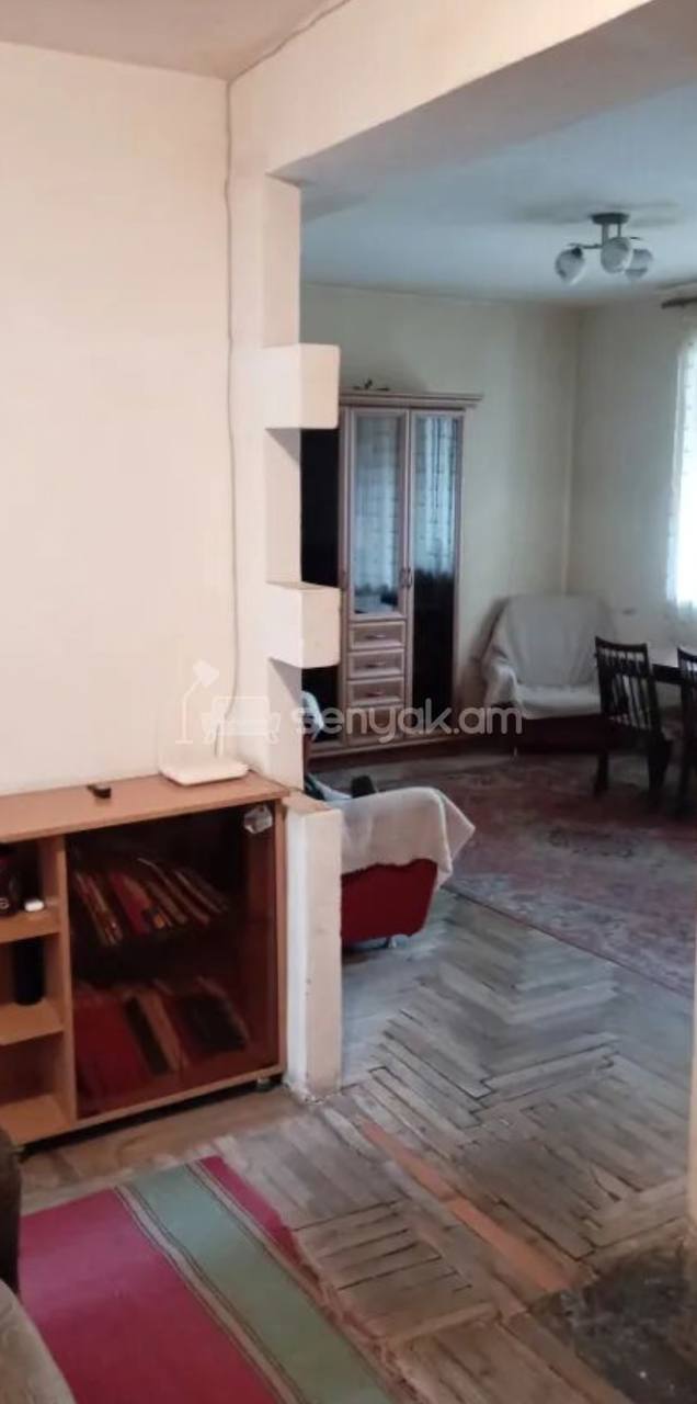 4 Սենյականոց Բնակարան, 85քմ, 3/9 հարկ, Պետական Վիճակում