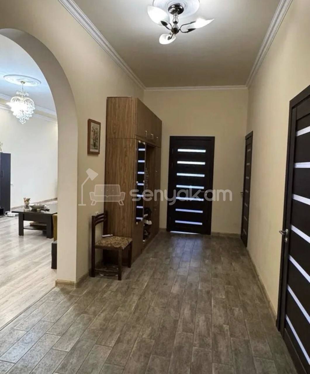 4 Սենյականոց Սեփական Տուն, 240քմ, Կապիտալ Վերանորոգված