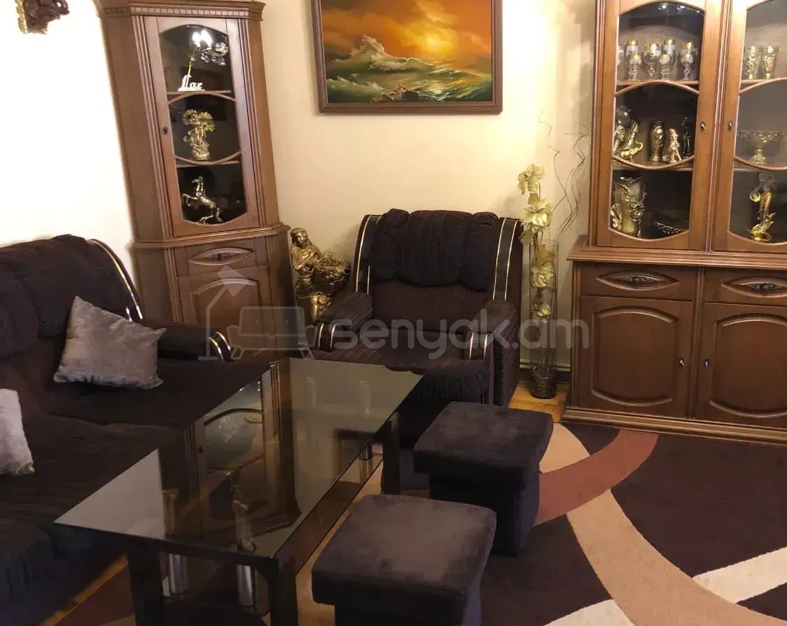 2 Սենյականոց Բնակարան, 60քմ, 3/5 հարկ, Կապիտալ Վերանորոգված