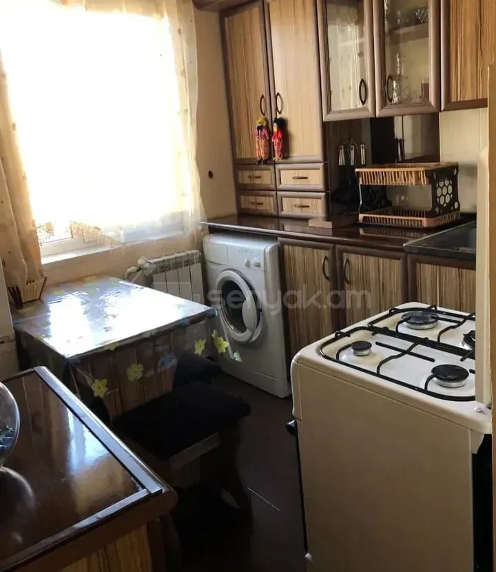 2 Սենյականոց Բնակարան, 60քմ, 3/5 հարկ, Կապիտալ Վերանորոգված