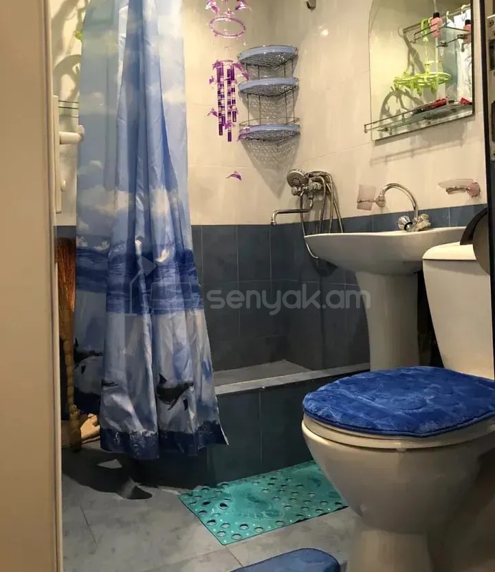 2 Սենյականոց Բնակարան, 60քմ, 3/5 հարկ, Նորմալ Վիճակում