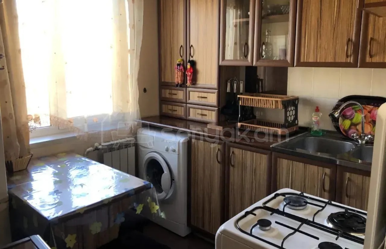 2 Սենյականոց Բնակարան, 60քմ, 3/5 հարկ, Նորմալ Վիճակում