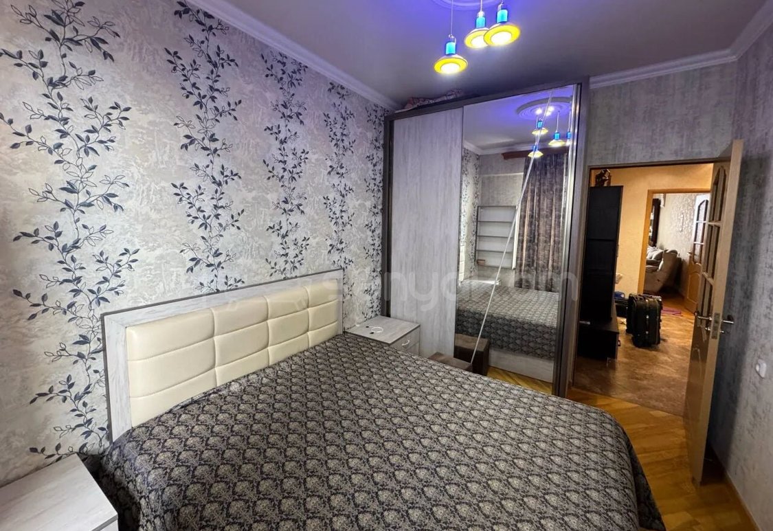 3 Սենյականոց Բնակարան Քարե Շենքում, 78քմ, 5/5 հարկ, Դիզայներական Վերանորոգված, Կահավորված