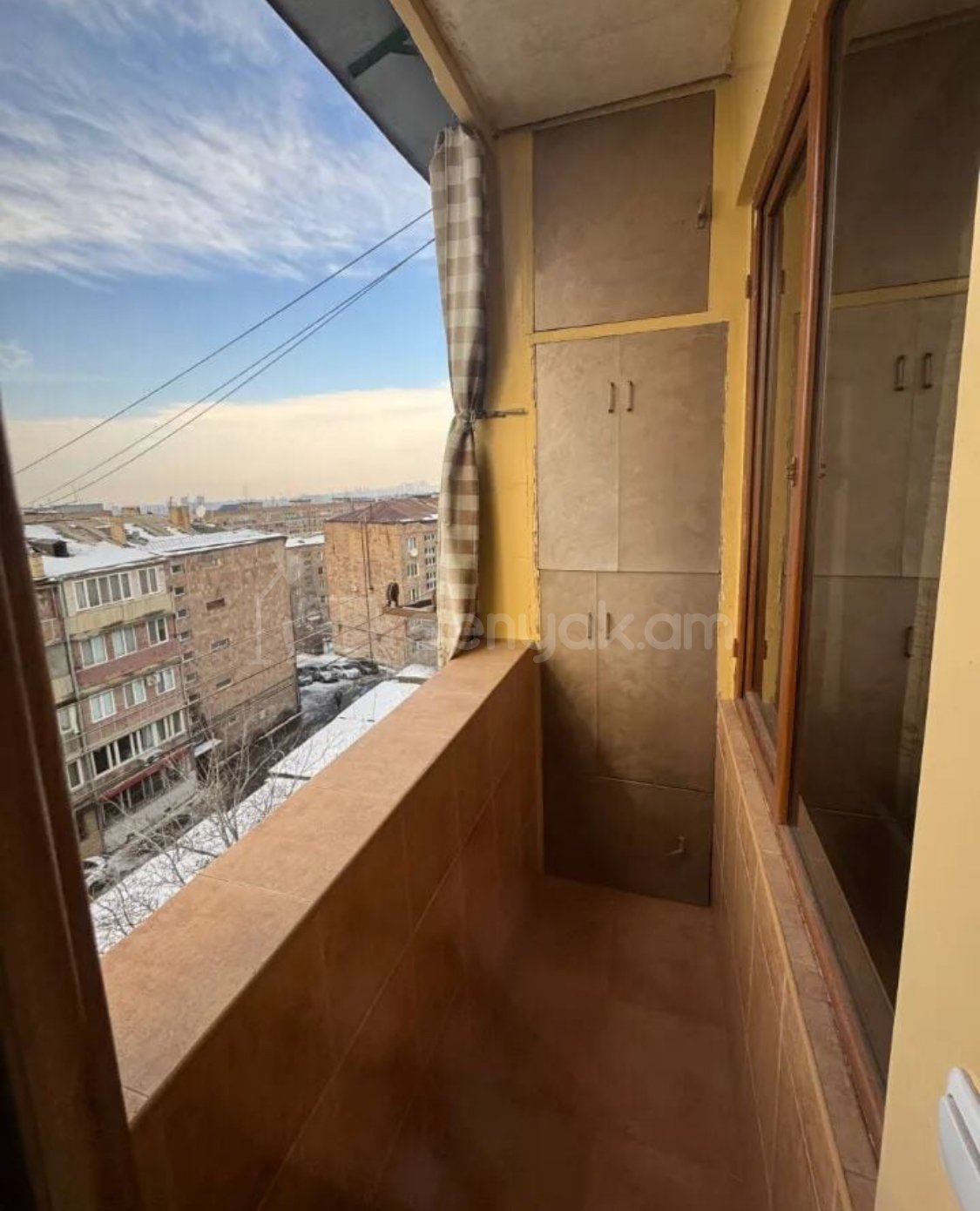 3 Սենյականոց Բնակարան Քարե Շենքում, 78քմ, 5/5 հարկ, Դիզայներական Վերանորոգված, Կահավորված