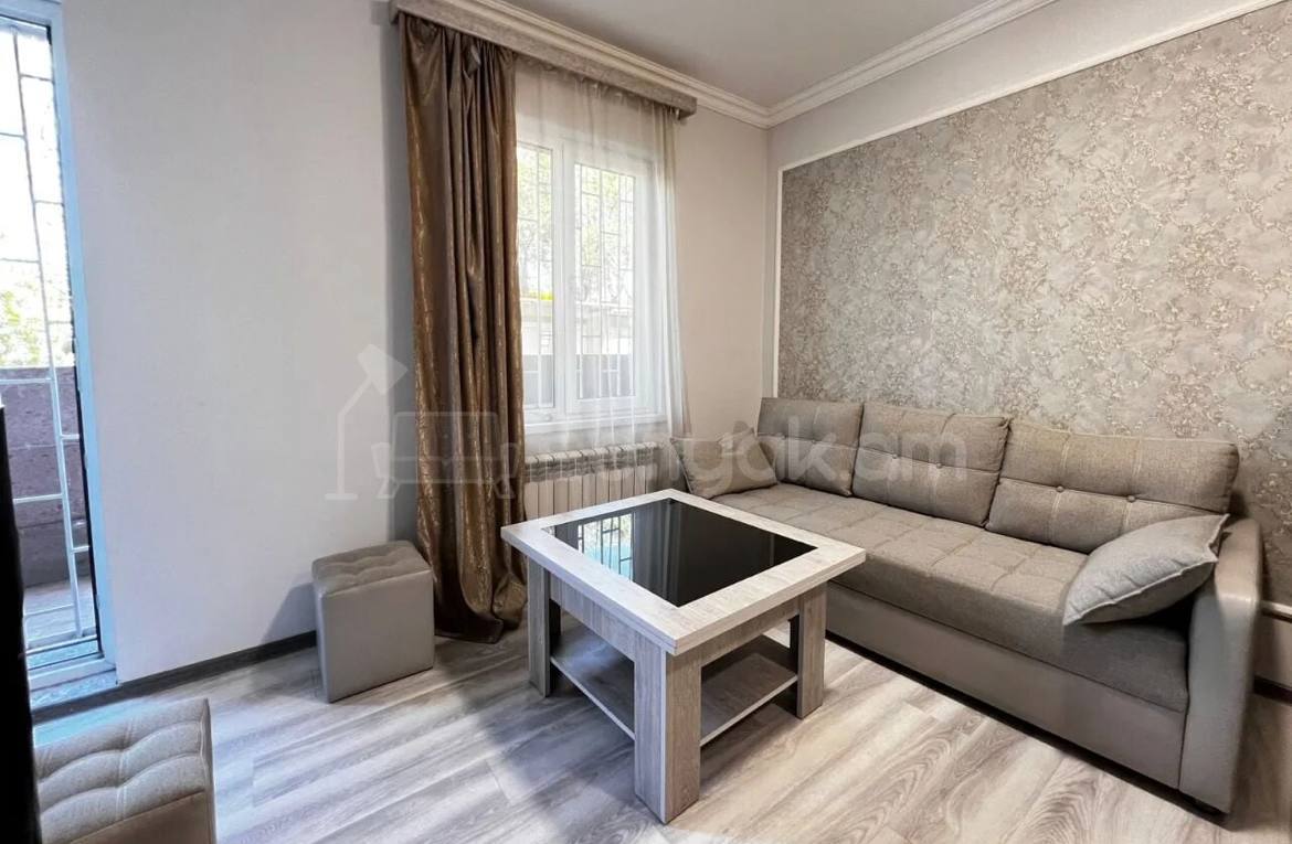 2 Սենյականոց Բնակարան, 40քմ, 1/9 հարկ, Կապիտալ Վերանորոգված, Կահավորված