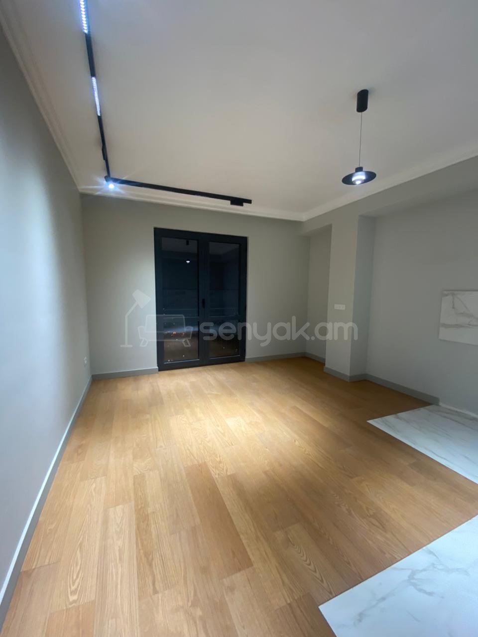 Սենյակ 54քմ, 13/16 հարկ, Կահավորված, Արևկող