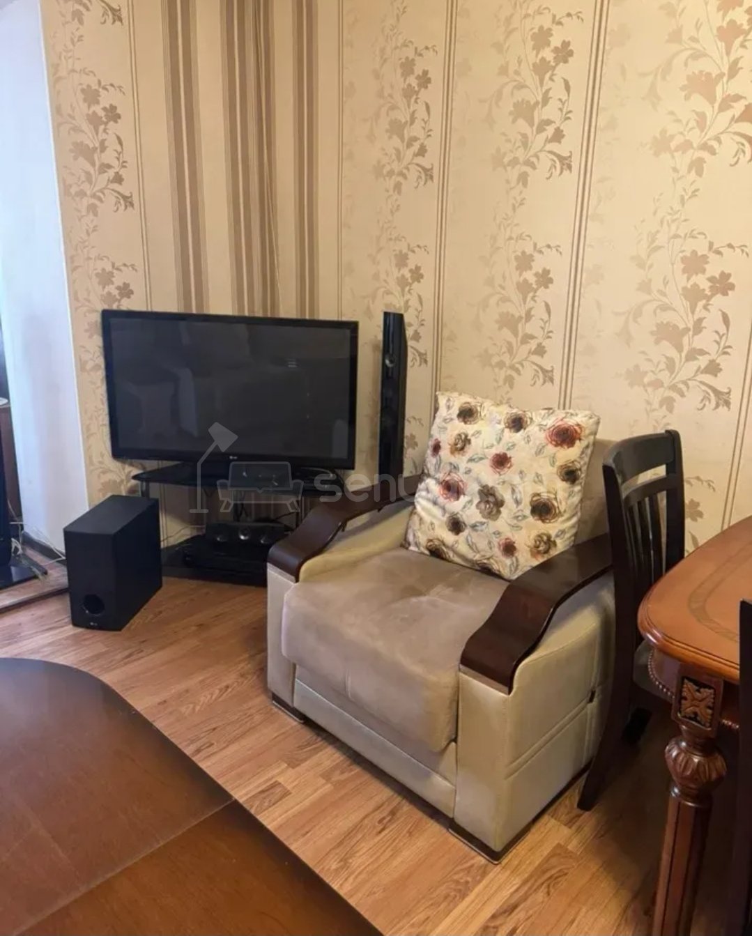 3 Սենյականոց Բնակարան Քարե Շենքում, 54քմ, 5/5 հարկ, Կապիտալ Վերանորոգված, Կահավորված, Արևկող