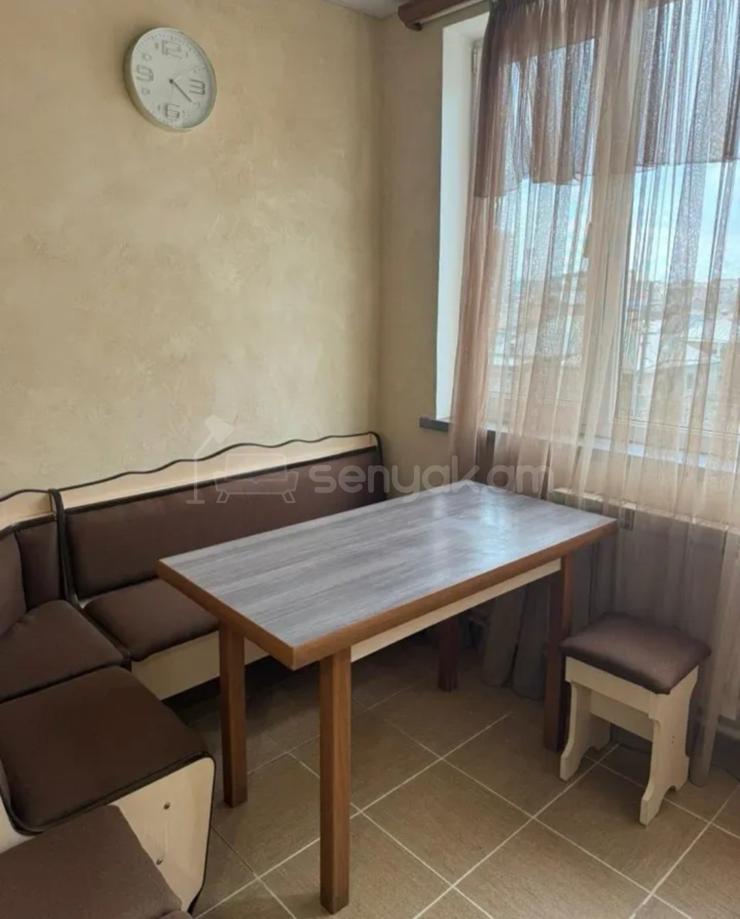 3 Սենյականոց Բնակարան Քարե Շենքում, 54քմ, 5/5 հարկ, Կապիտալ Վերանորոգված, Կահավորված, Արևկող