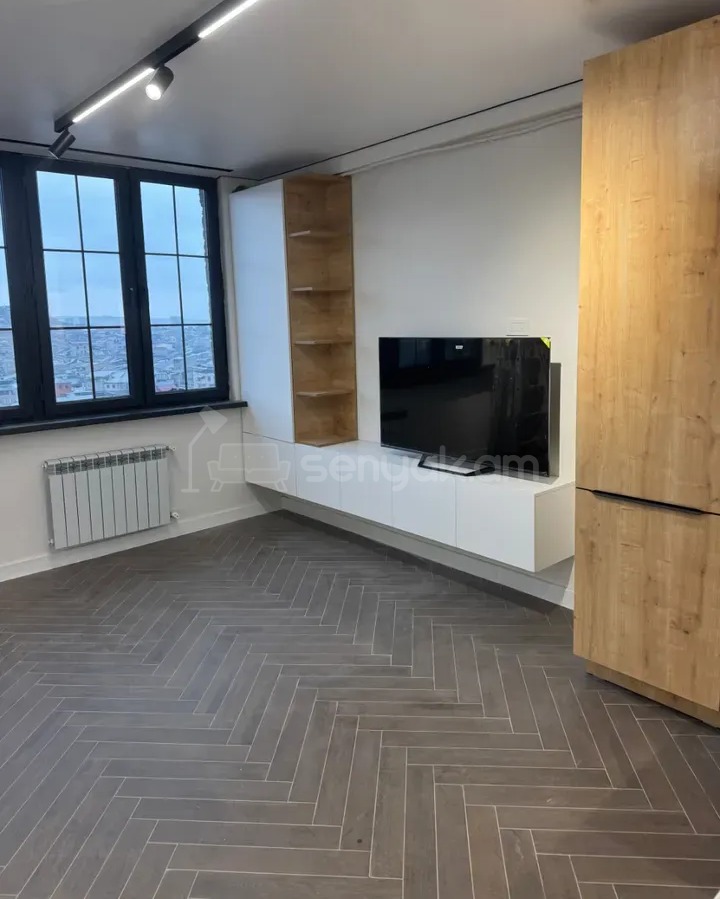 2 Սենյականոց Բնակարան, 41քմ, 9/10 հարկ, Դիզայներական Վերանորոգված