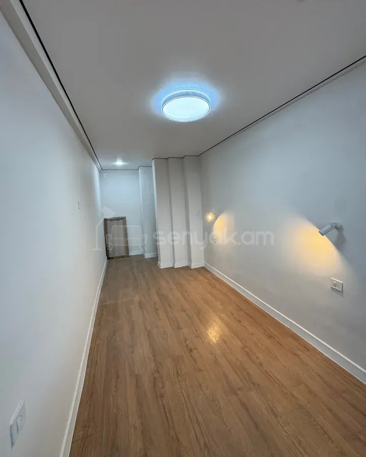 2 Սենյականոց Բնակարան, 41քմ, 9/10 հարկ, Կապիտալ Վերանորոգված