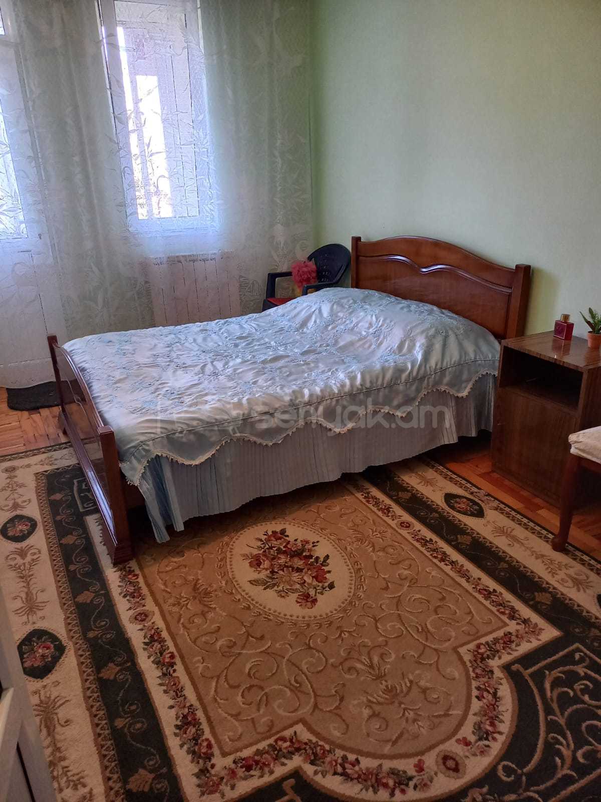 2 Սենյականոց Բնակարան Քարե Շենքում, 64քմ, 4/5 հարկ, Կապիտալ Վերանորոգված, Կահավորված, Արևկող