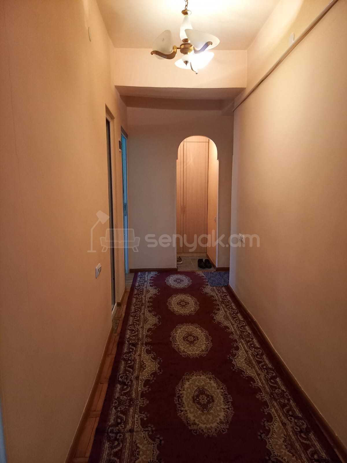 2 Սենյականոց Բնակարան Քարե Շենքում, 64քմ, 4/5 հարկ, Կապիտալ Վերանորոգված, Կահավորված, Արևկող