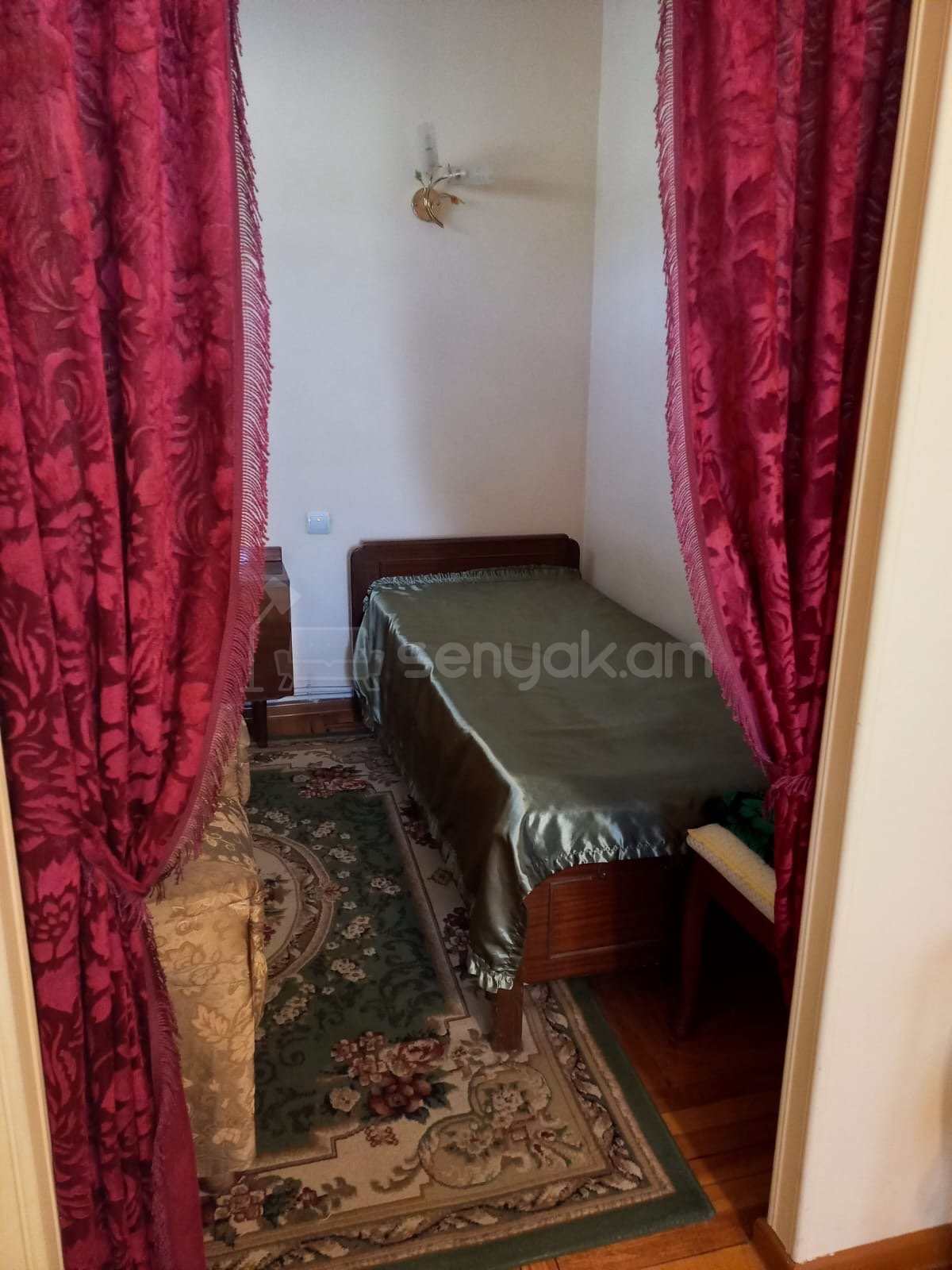 2 Սենյականոց Բնակարան Քարե Շենքում, 64քմ, 4/5 հարկ, Կապիտալ Վերանորոգված, Կահավորված, Արևկող