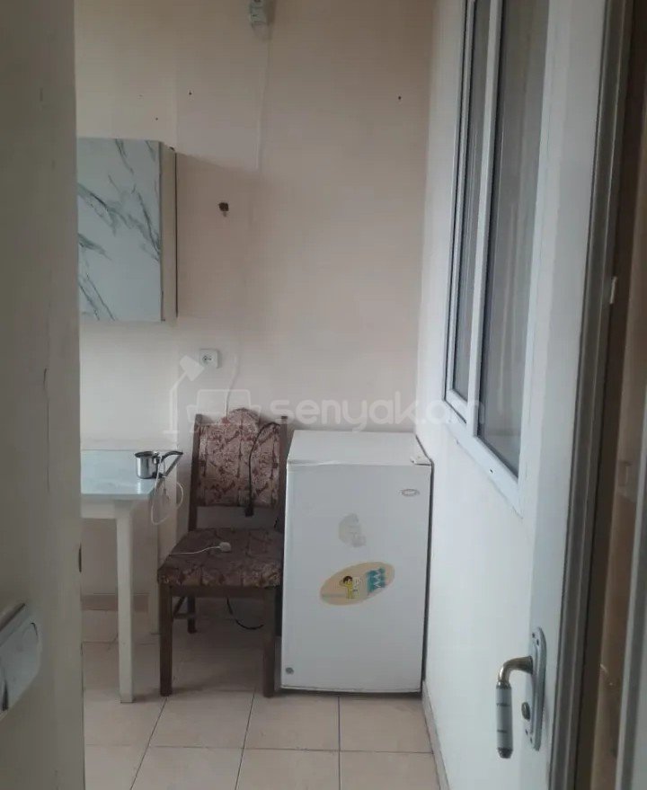 1 Սենյականոց Բնակարան Քարե Շենքում, 43քմ, 3/5 հարկ, Պետական Վիճակում