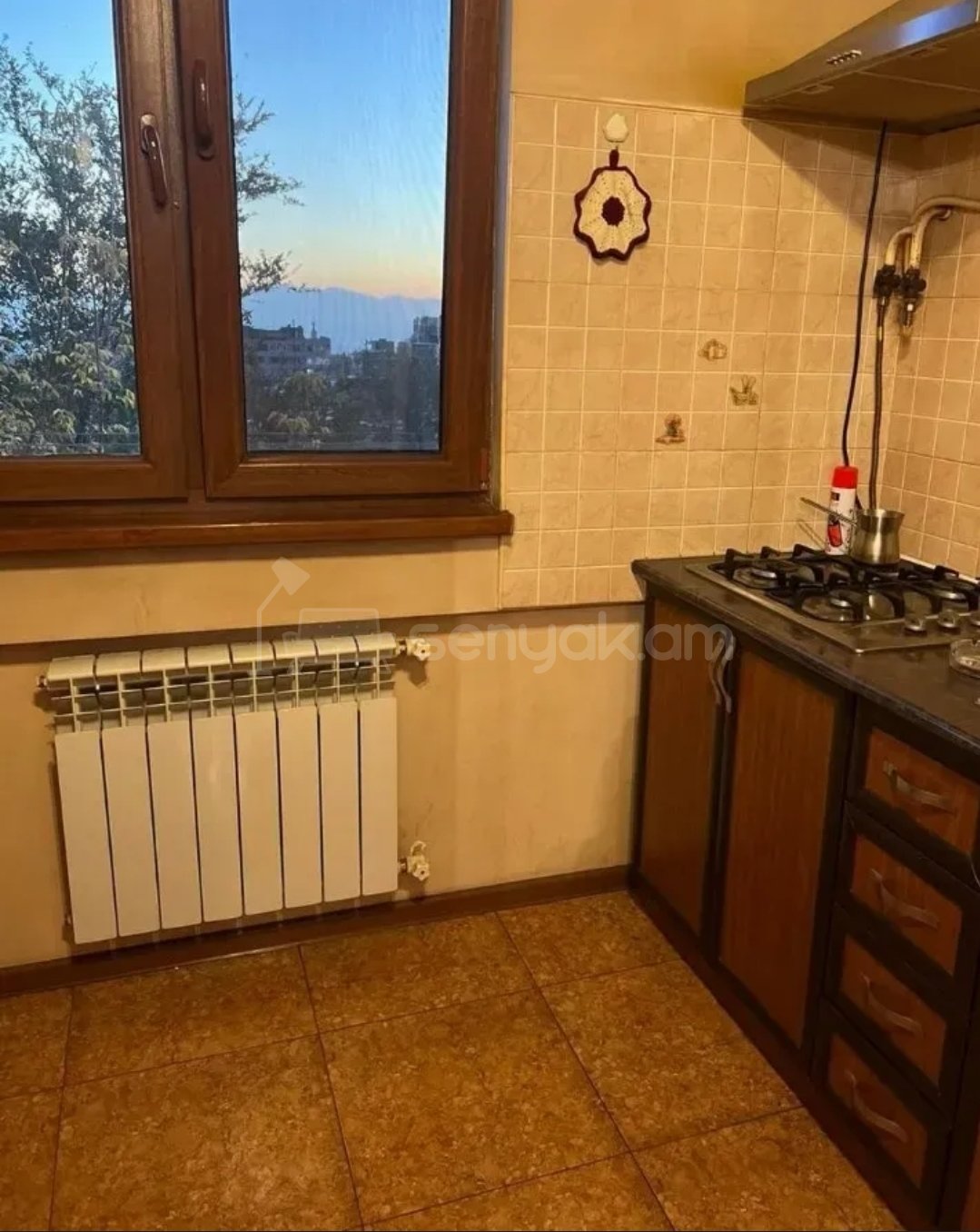 2 Սենյականոց Բնակարան, 50քմ, 4/9 հարկ, Նորմալ Վիճակում, Կահավորված, Արևկող