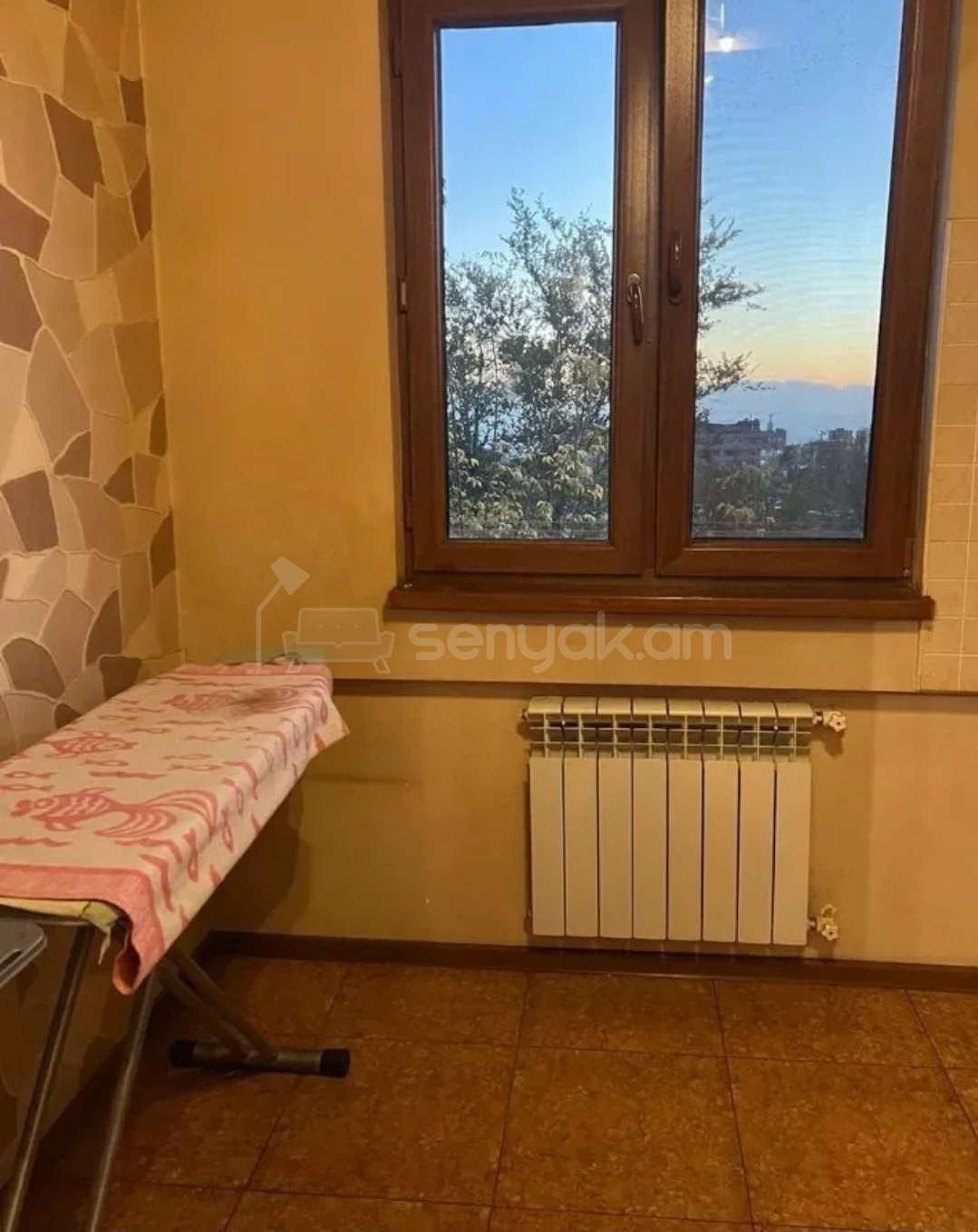 2 Սենյականոց Բնակարան, 50քմ, 4/9 հարկ, Նորմալ Վիճակում, Կահավորված, Արևկող