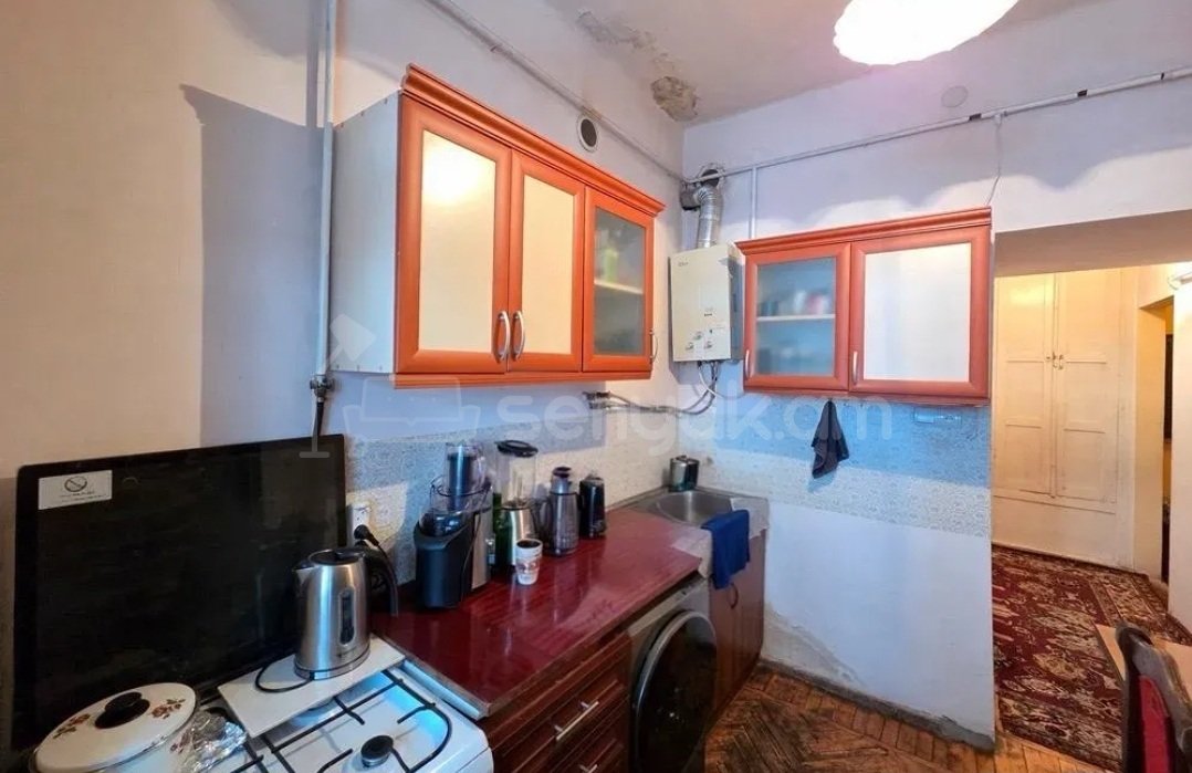 3 Սենյականոց Բնակարան, 85քմ, 3/4 հարկ, Նորմալ Վիճակում