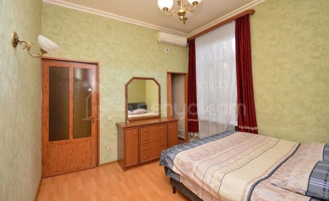 3 Սենյականոց Բնակարան Քարե Շենքում, 67քմ, 2/4 հարկ, Կապիտալ Վերանորոգված