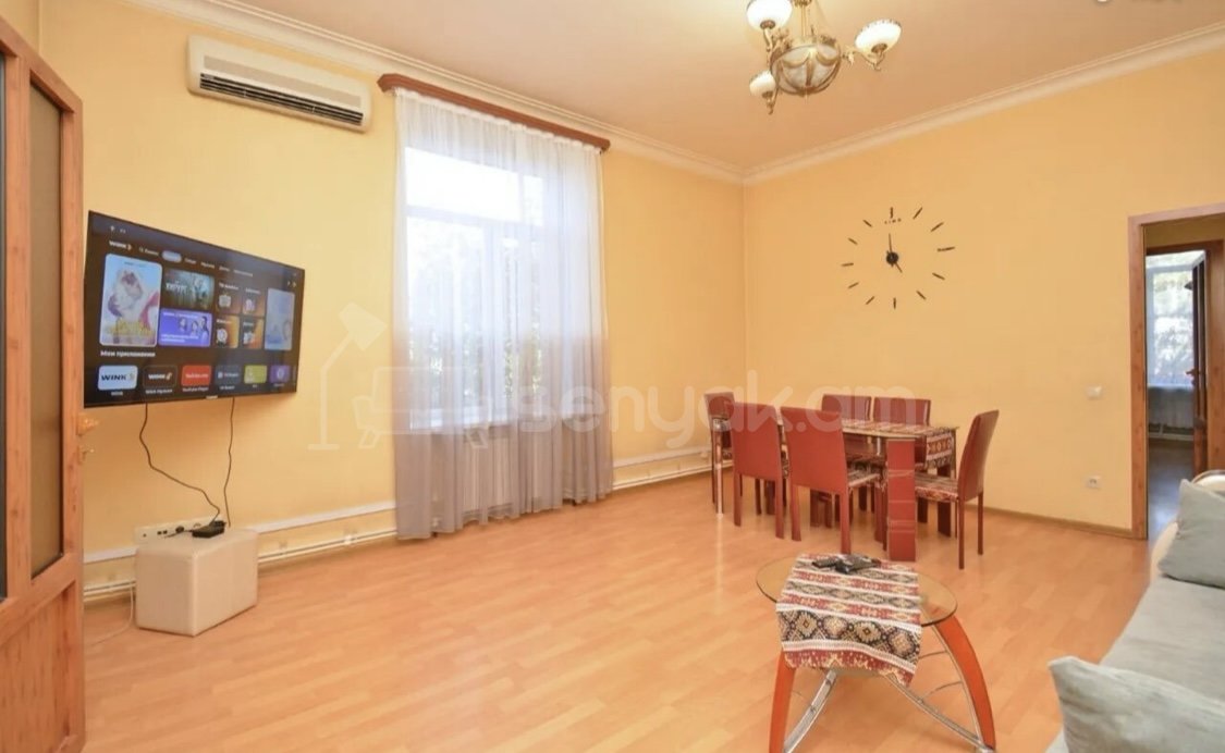 3 Սենյականոց Բնակարան Քարե Շենքում, 67քմ, 2/4 հարկ, Կապիտալ Վերանորոգված