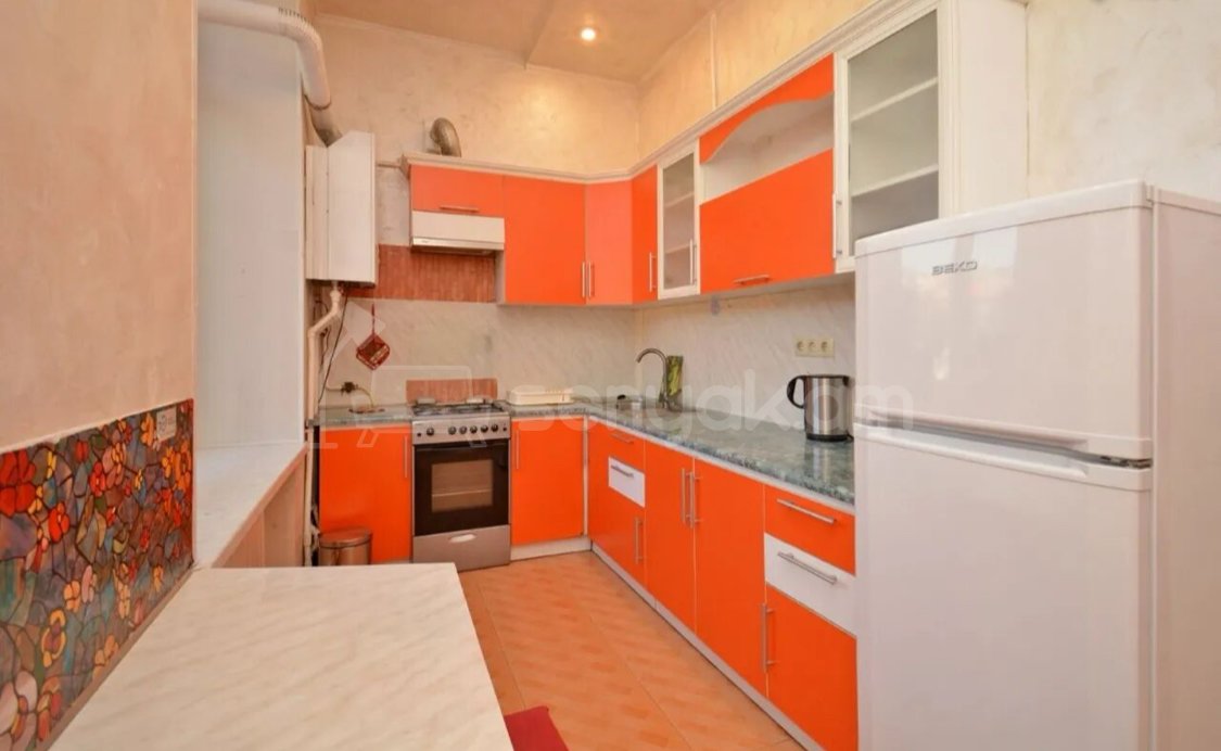 3 Սենյականոց Բնակարան Քարե Շենքում, 67քմ, 2/4 հարկ, Կապիտալ Վերանորոգված