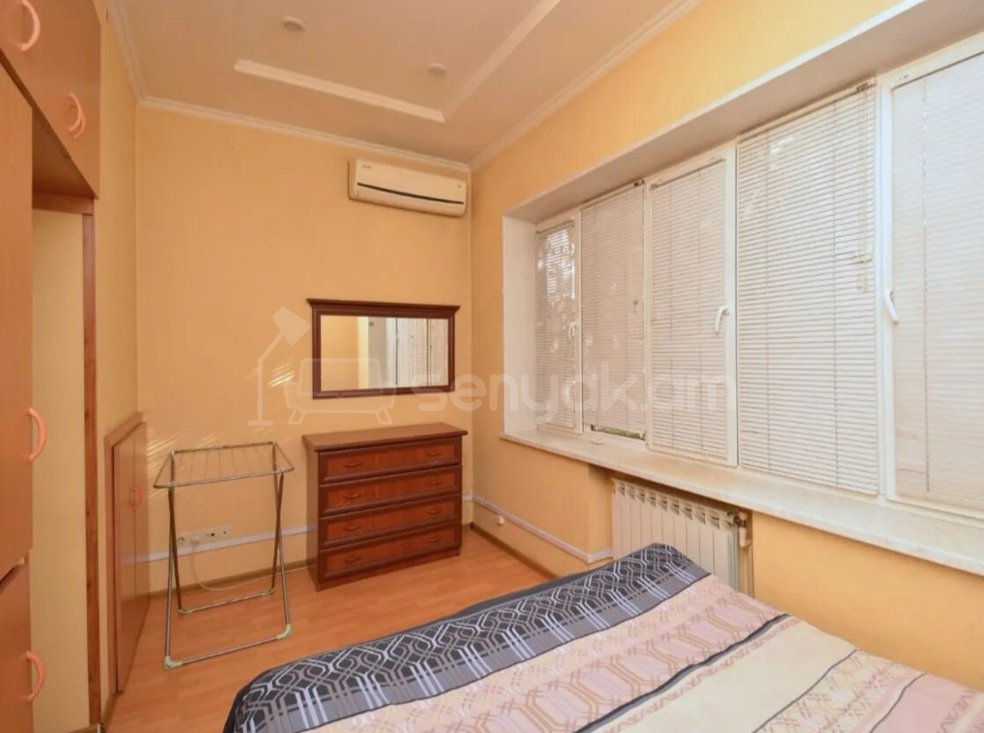 3 Սենյականոց Բնակարան Քարե Շենքում, 67քմ, 2/4 հարկ, Կապիտալ Վերանորոգված