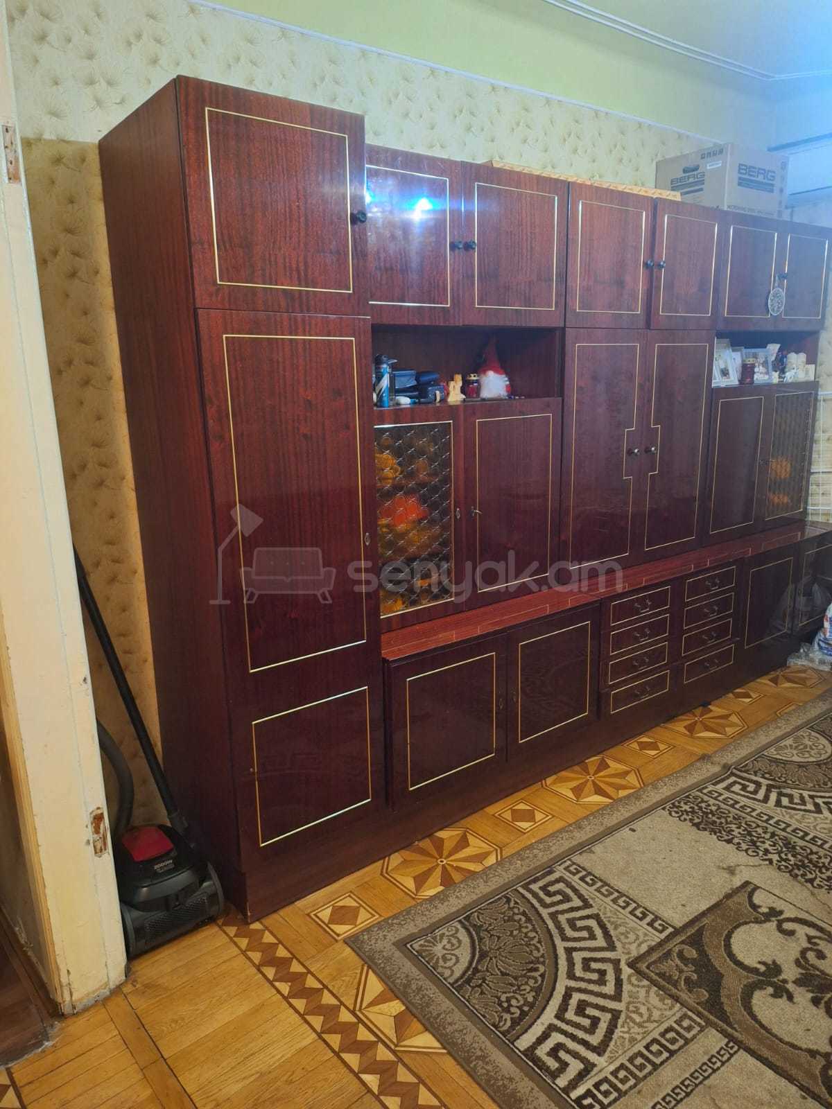 2 Սենյականոց Բնակարան Քարե Շենքում, 64քմ, 2/5 հարկ, Նորմալ Վիճակում, Կահավորված, Արևկող