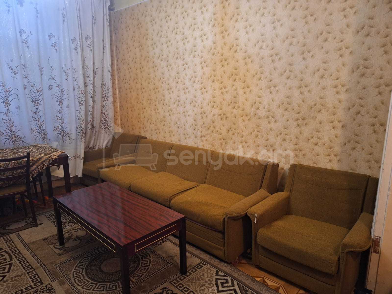 2 Սենյականոց Բնակարան Քարե Շենքում, 64քմ, 2/5 հարկ, Նորմալ Վիճակում, Կահավորված, Արևկող