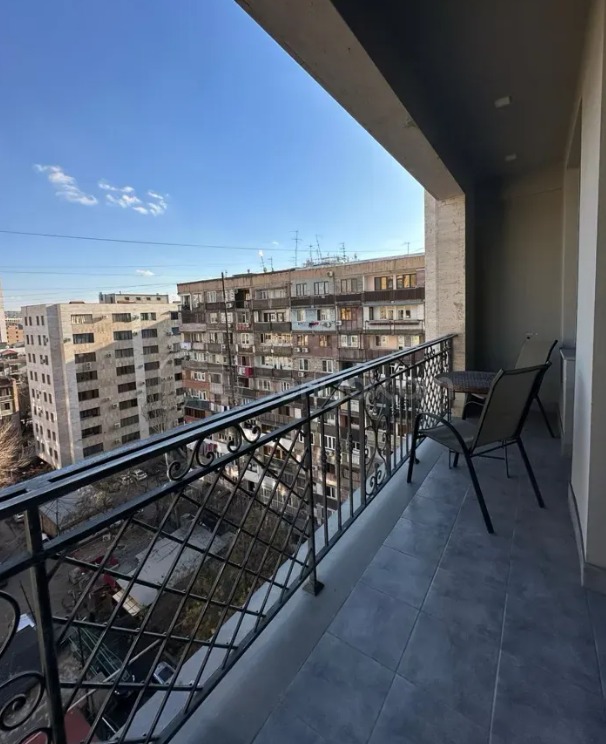 2 Սենյականոց Բնակարան Նորակառույցում, 62քմ, 8/16 հարկ, Դիզայներական Վերանորոգված, Կահավորված