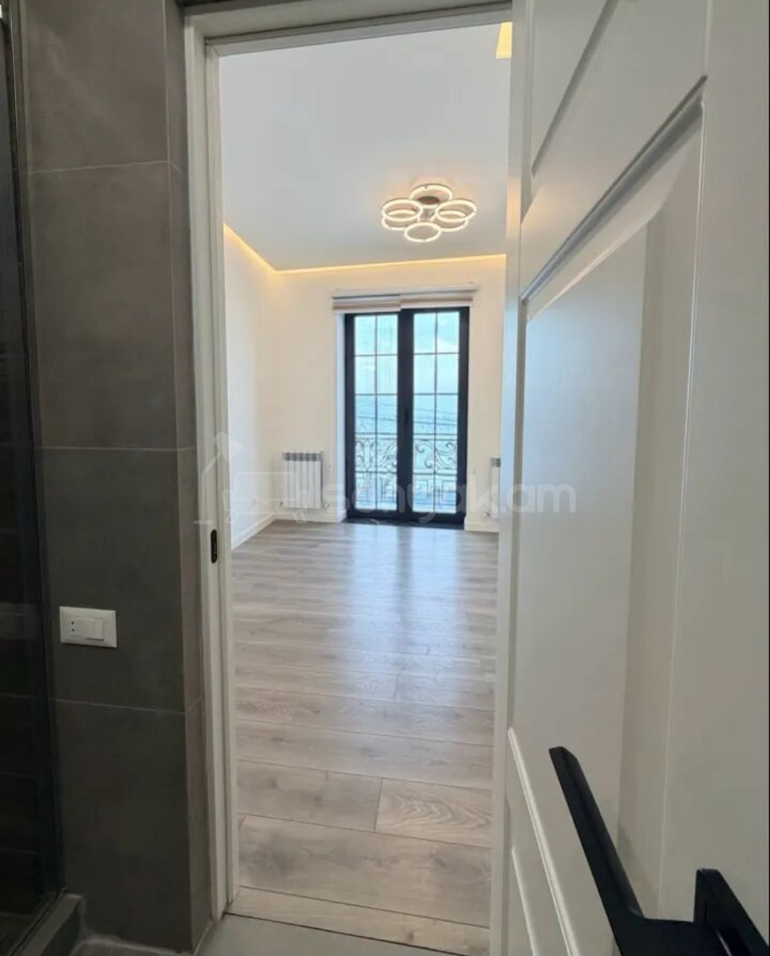 Նորակառույց Օֆիսային Տարածք, 120քմ