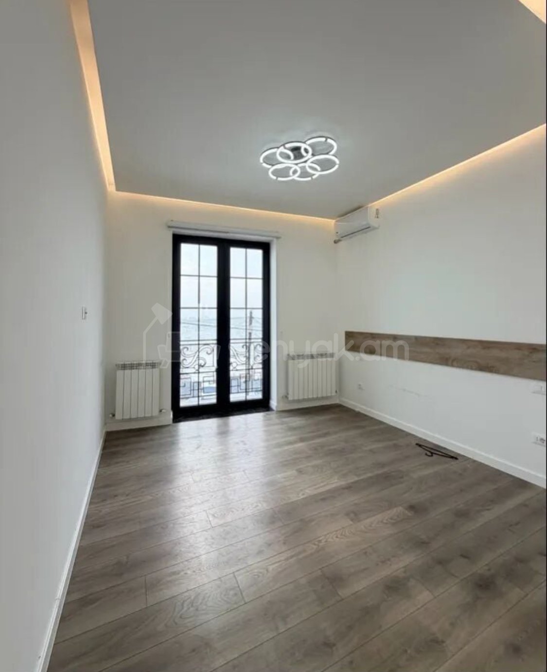 Նորակառույց Կոմերցիոն Տարածք, 120քմ