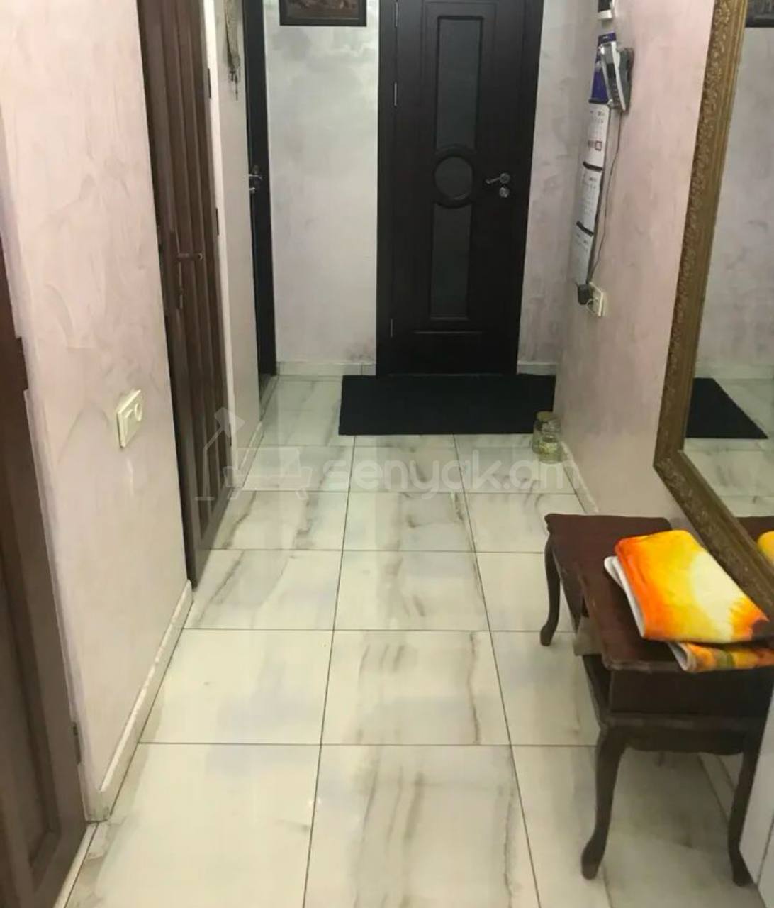 4 Սենյականոց Բնակարան Քարե Շենքում, 106քմ, 1/5 հարկ, Կապիտալ Վերանորոգված