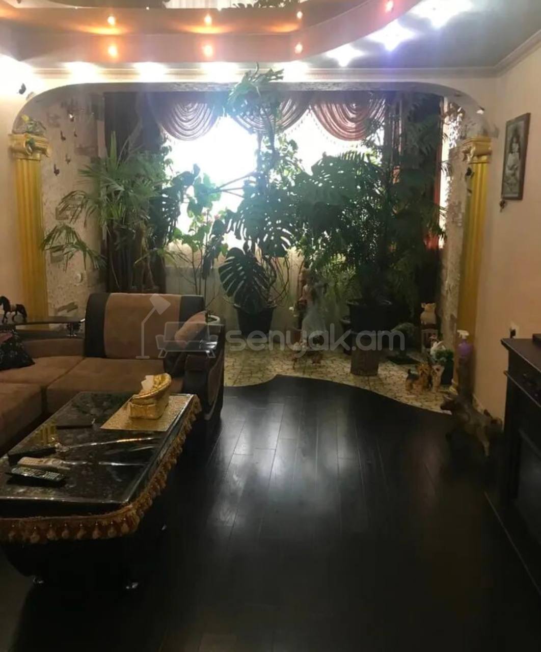 4 Սենյականոց Բնակարան Քարե Շենքում, 106քմ, 1/5 հարկ, Կապիտալ Վերանորոգված