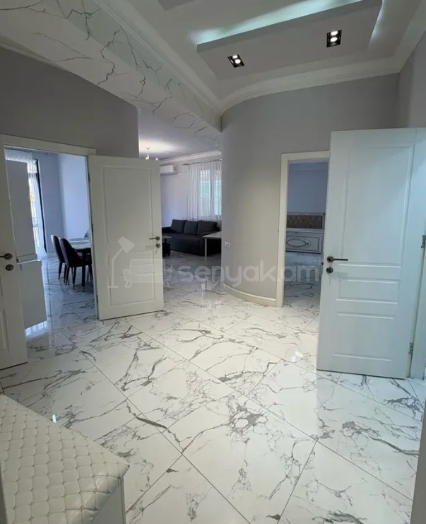 3 Սենյականոց Բնակարան Նորակառույցում, 91քմ, 2/4 հարկ, Դիզայներական Վերանորոգված, Կահավորված