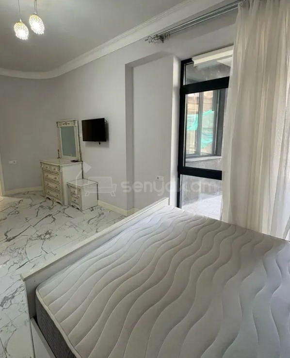 3 Սենյականոց Բնակարան Նորակառույցում, 91քմ, 2/4 հարկ, Դիզայներական Վերանորոգված, Կահավորված