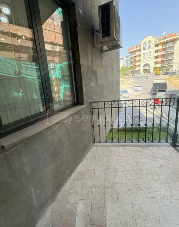 3 Սենյականոց Բնակարան Նորակառույցում, 91քմ, 2/4 հարկ, Դիզայներական Վերանորոգված, Կահավորված