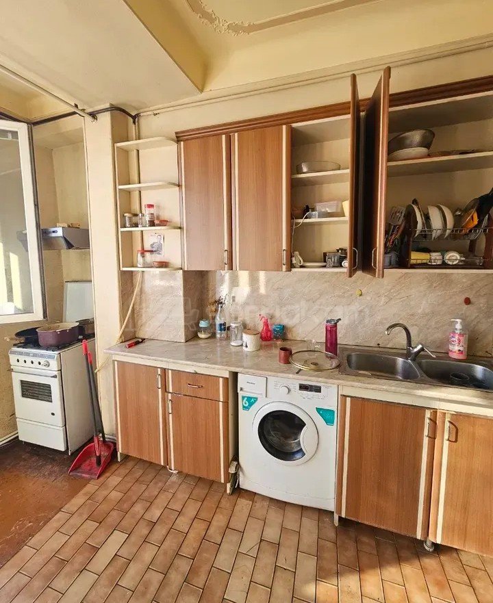 1 Սենյականոց Բնակարան, 42քմ, 8/9 հարկ, Նորմալ Վիճակում