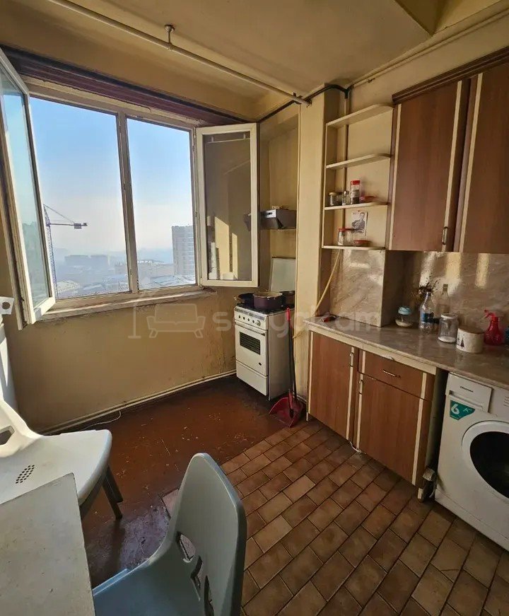 1 Սենյականոց Բնակարան, 42քմ, 8/9 հարկ, Նորմալ Վիճակում