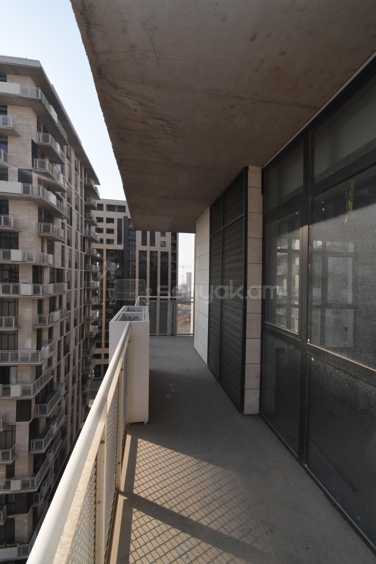 3 Սենյականոց Բնակարան Նորակառույցում, 92քմ, 9/18 հարկ, Զրոյական Վիճակում