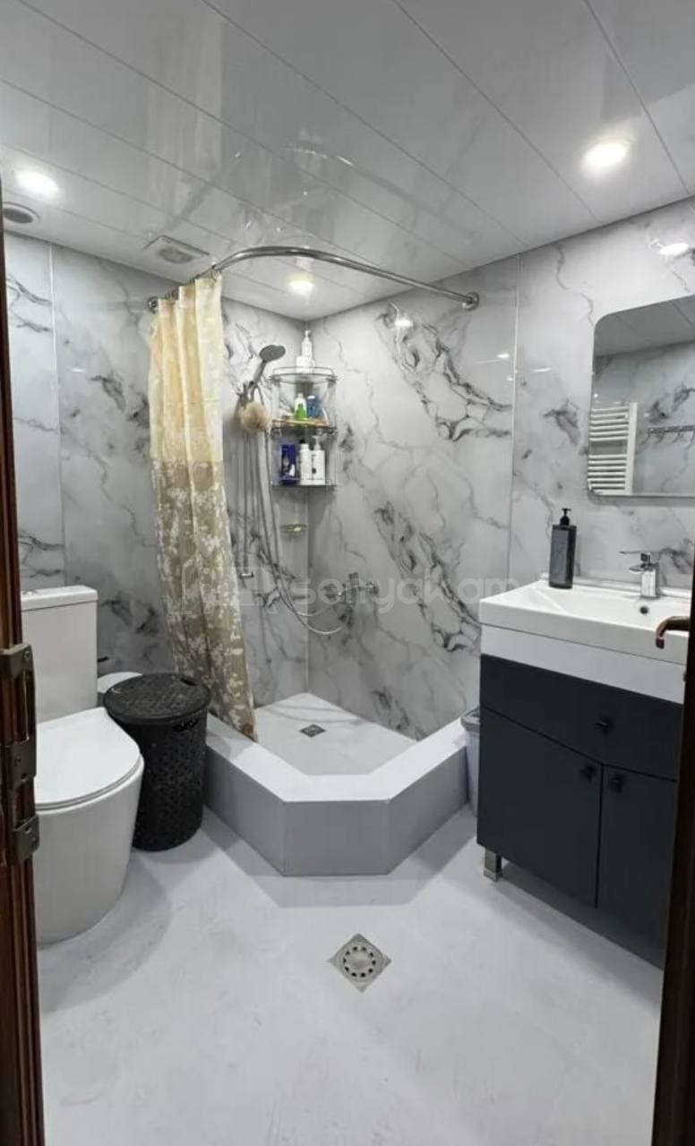 4 Սենյականոց Բնակարան, 80քմ, 4/4 հարկ, Կապիտալ Վերանորոգված