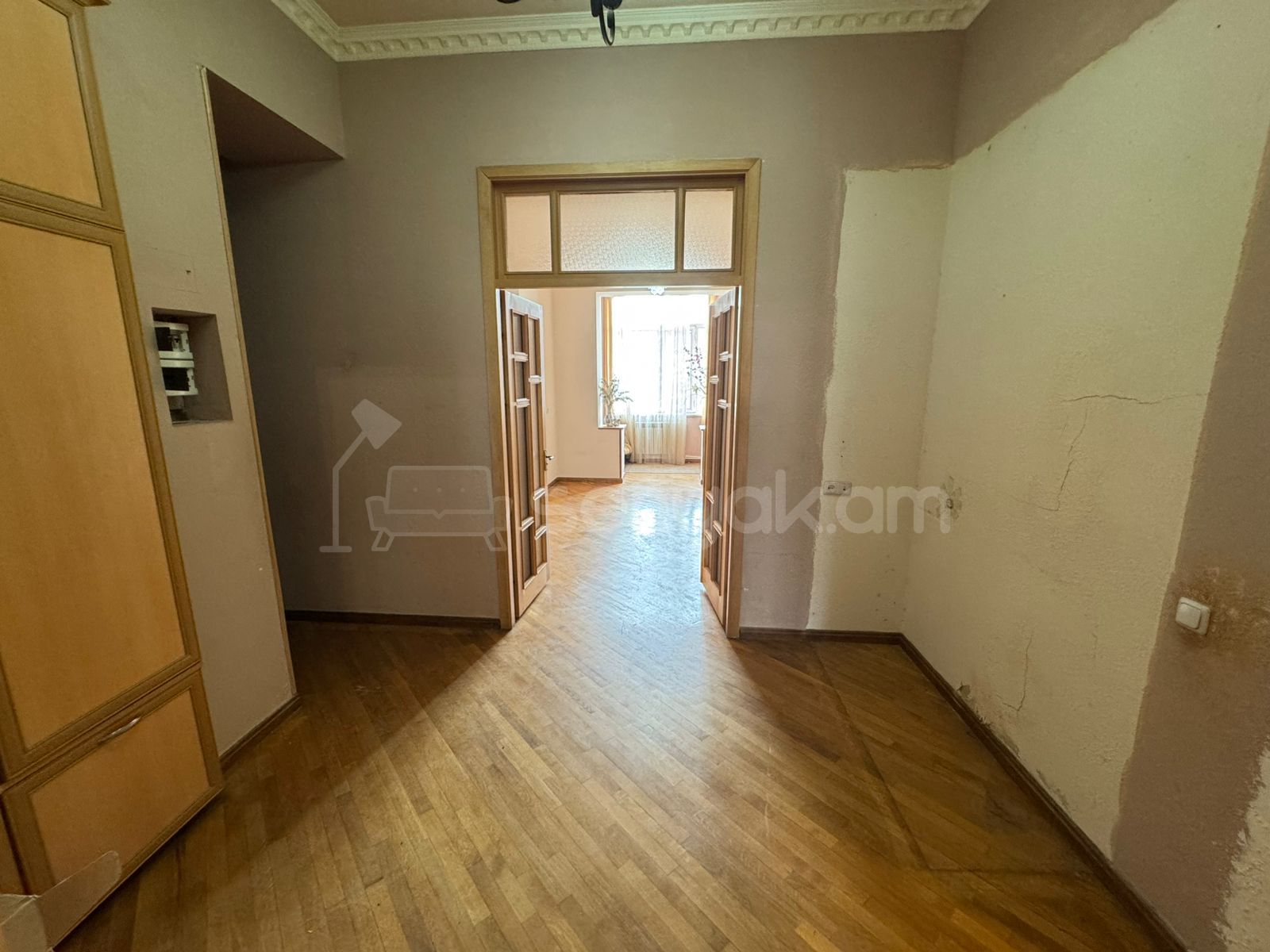 3 Սենյականոց Բնակարան Քարե Շենքում, 78քմ, 4/5 հարկ, Նորմալ Վիճակում