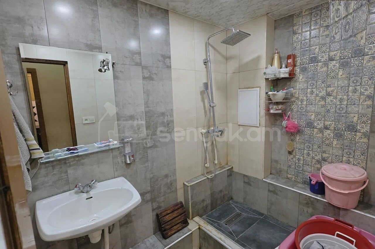 4 Սենյականոց Բնակարան, 87քմ, 2/12 հարկ, Նորմալ Վիճակում