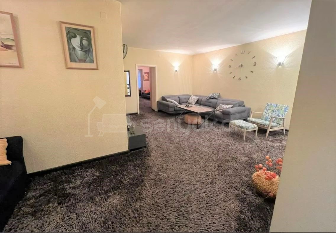 2 Սենյականոց Բնակարան Քարե Շենքում, 72քմ, 1/5 հարկ, Կապիտալ Վերանորոգված