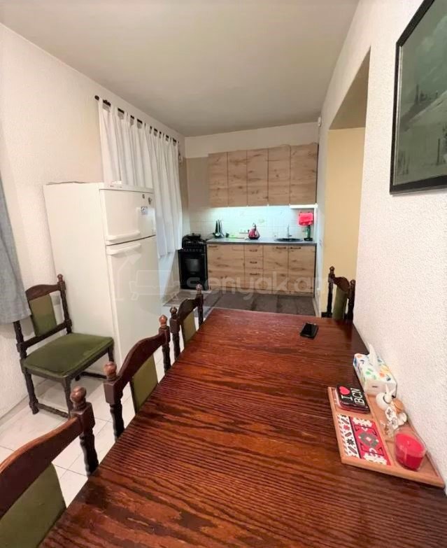 2 Սենյականոց Բնակարան Քարե Շենքում, 72քմ, 1/5 հարկ, Կապիտալ Վերանորոգված